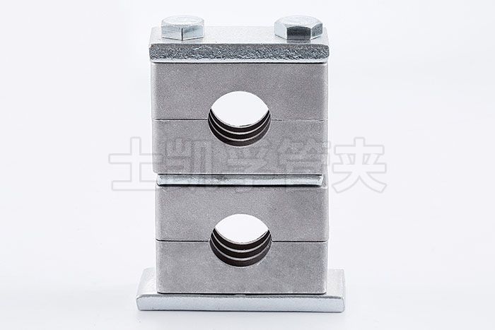 双孔铝制管夹（轻重）